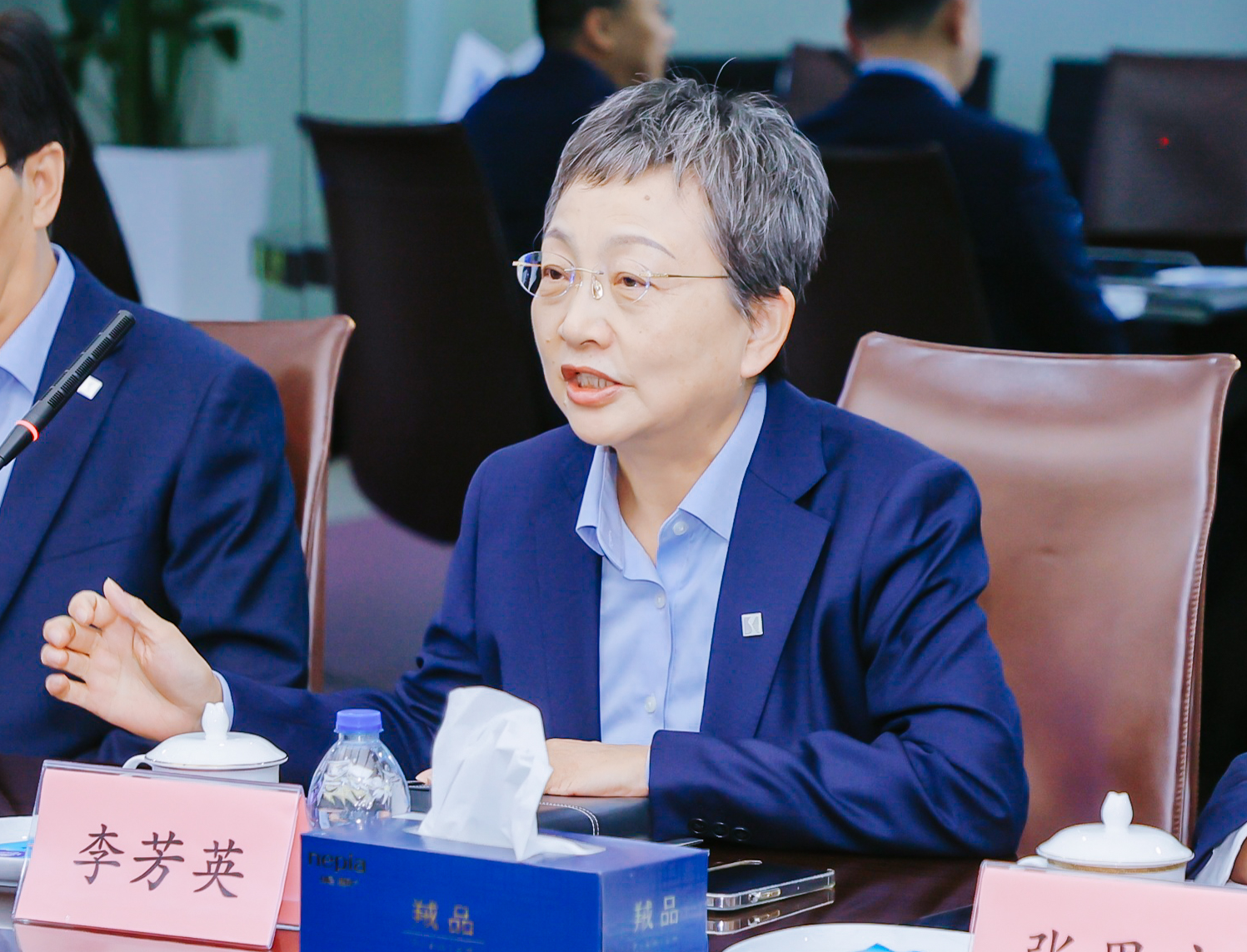 中國石化領(lǐng)導(dǎo)劉會友、張建闊一行蒞臨神開參觀考察(圖2)