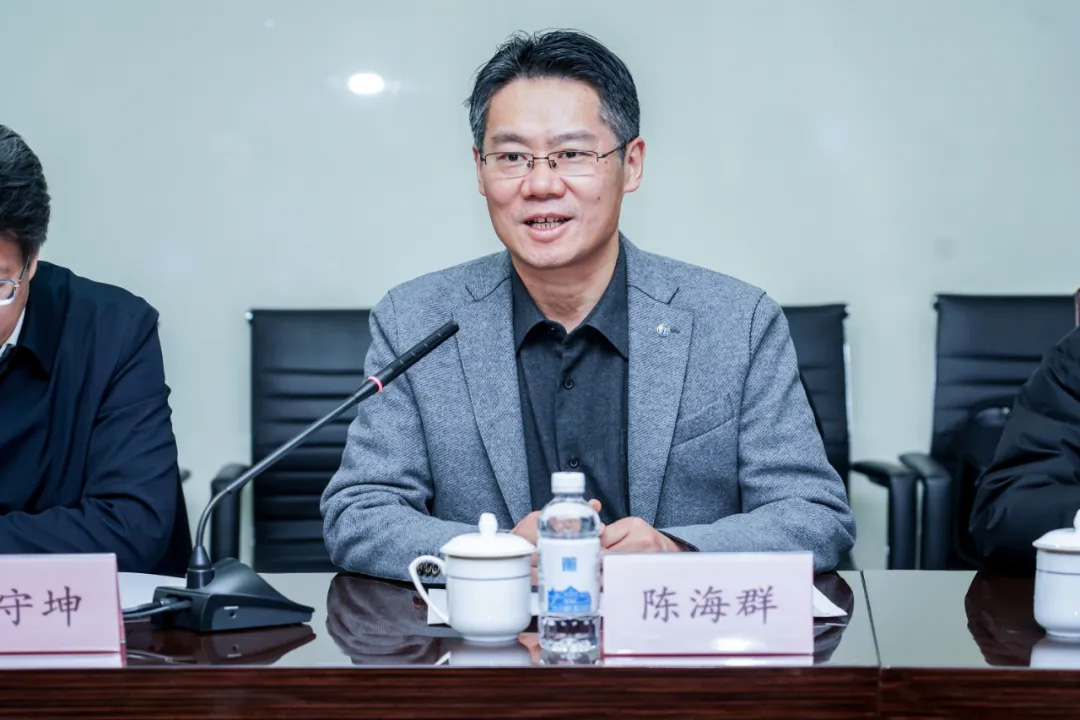 常州大學(xué)徐守坤書記、陳海群校長一行蒞臨神開參觀考察(圖4)